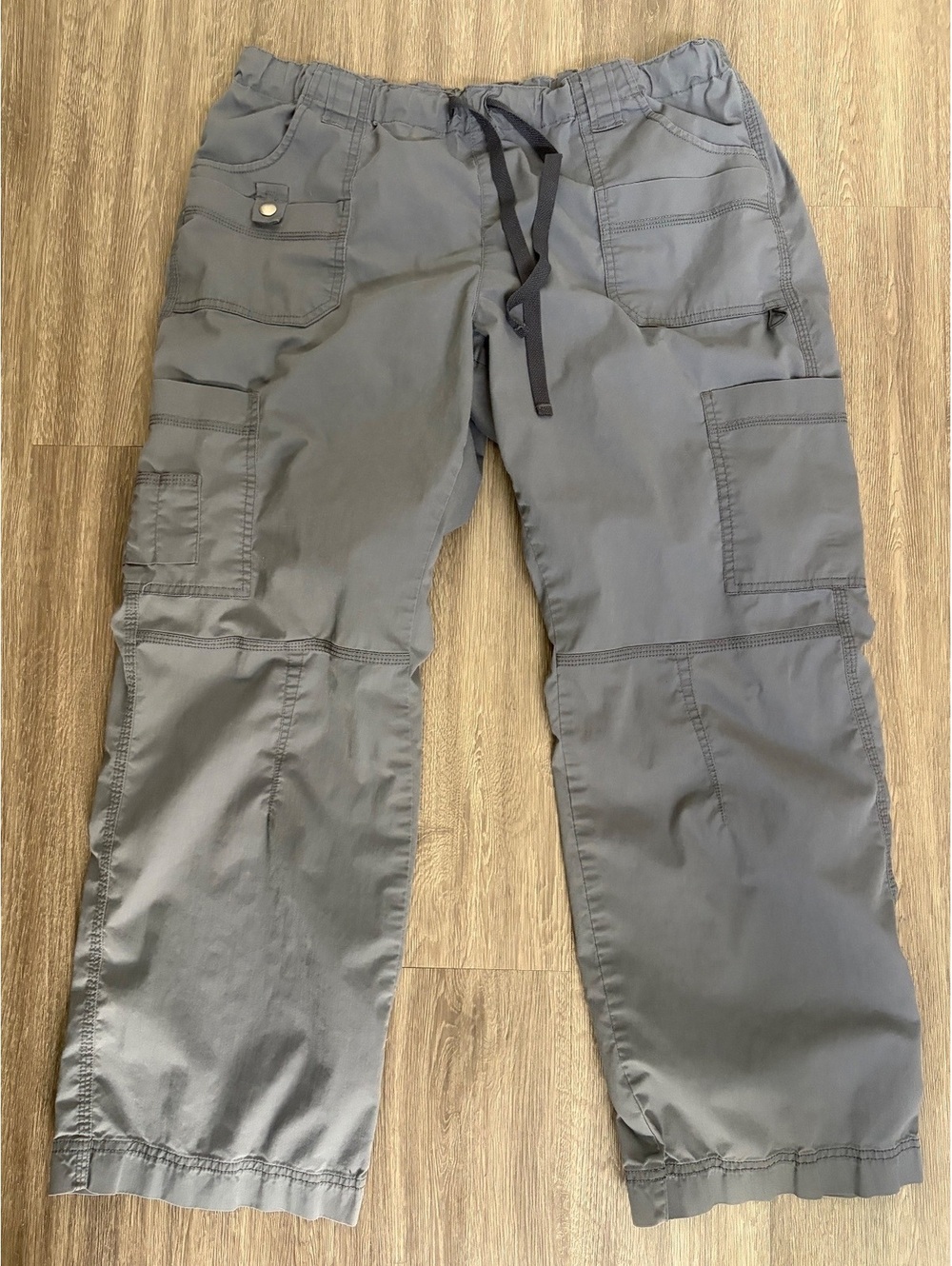 Dickies Gray Cargo scrub Pants with Elastic Waist and Drawstring, Size Large